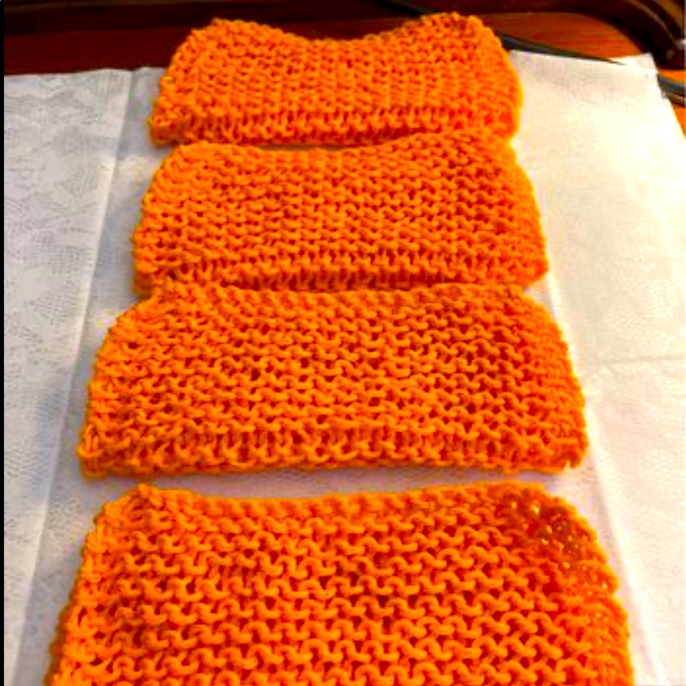 Knitted dish cloths
